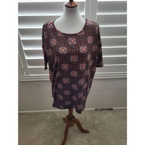 Lularoe top 